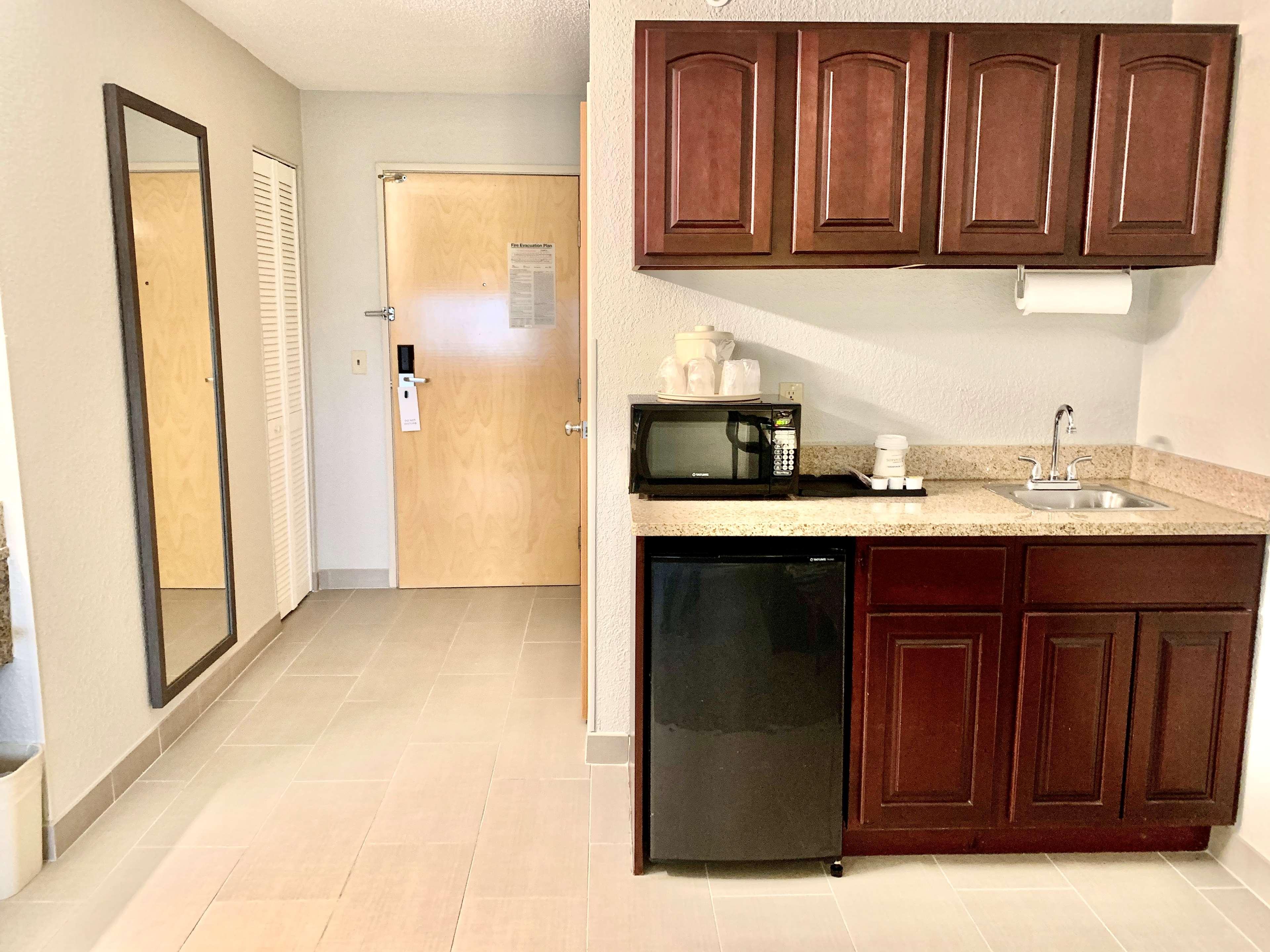 Best Western Oswego Hotel Екстериор снимка